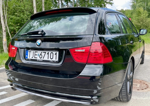 BMW Seria 3 cena 27500 przebieg: 288000, rok produkcji 2010 z Kielce małe 326